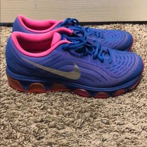 Nike Women’s Shoe Size 8